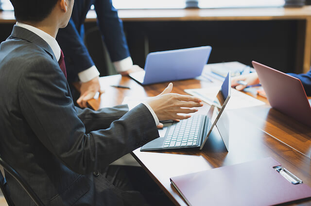 Know-how as gained from managing over 800 rooms to achieve maximum revenue for owners